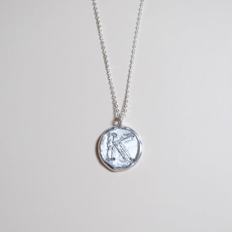 Kettiオリジナルコイン型イニシャルネックレス 〈K〉〜silver925〜