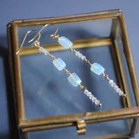 オパールピアス〈長方形・青系〉〜14kgf〜