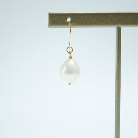 淡水パールの雫ピアス〜14kgf〜