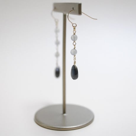 ラブラドライトのピアス〜14kgf〜