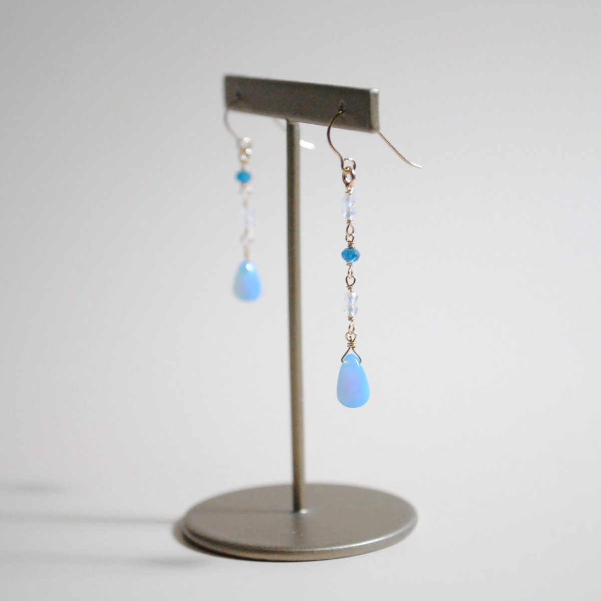 ♢鮮やか♢ブルーグリーンアパタイト カラーオパール 14kgf ピアス