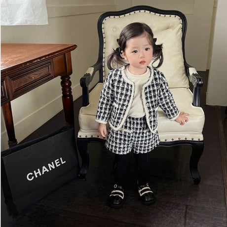 black×white formal set up