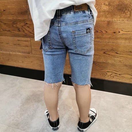 切りっぱなしハーフパンツ