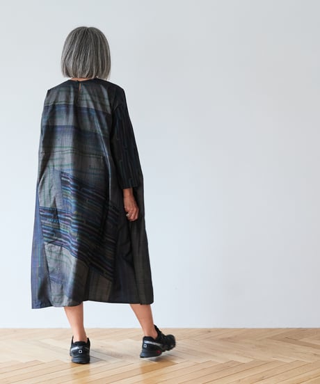 long sleeve dress / 大島紬（グレー地に鶴の柄）