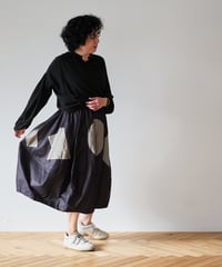 skirt / 胴裏（紺地にグレー模様）