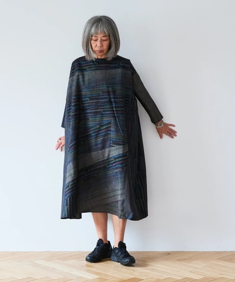 long sleeve dress / 大島紬（グレー地に鶴の柄）