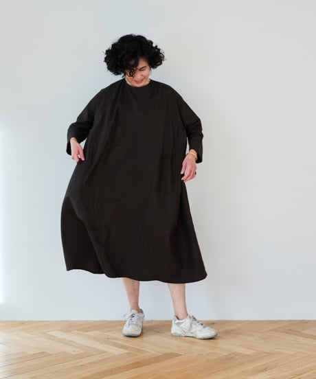 long sleeve dress  / 紬（焦茶色）