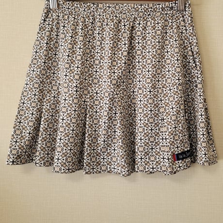 テニス　ベージュ プリーツスカート　フレア テニス ベージュ プリーツスカート フレア テニス プリーツスカート