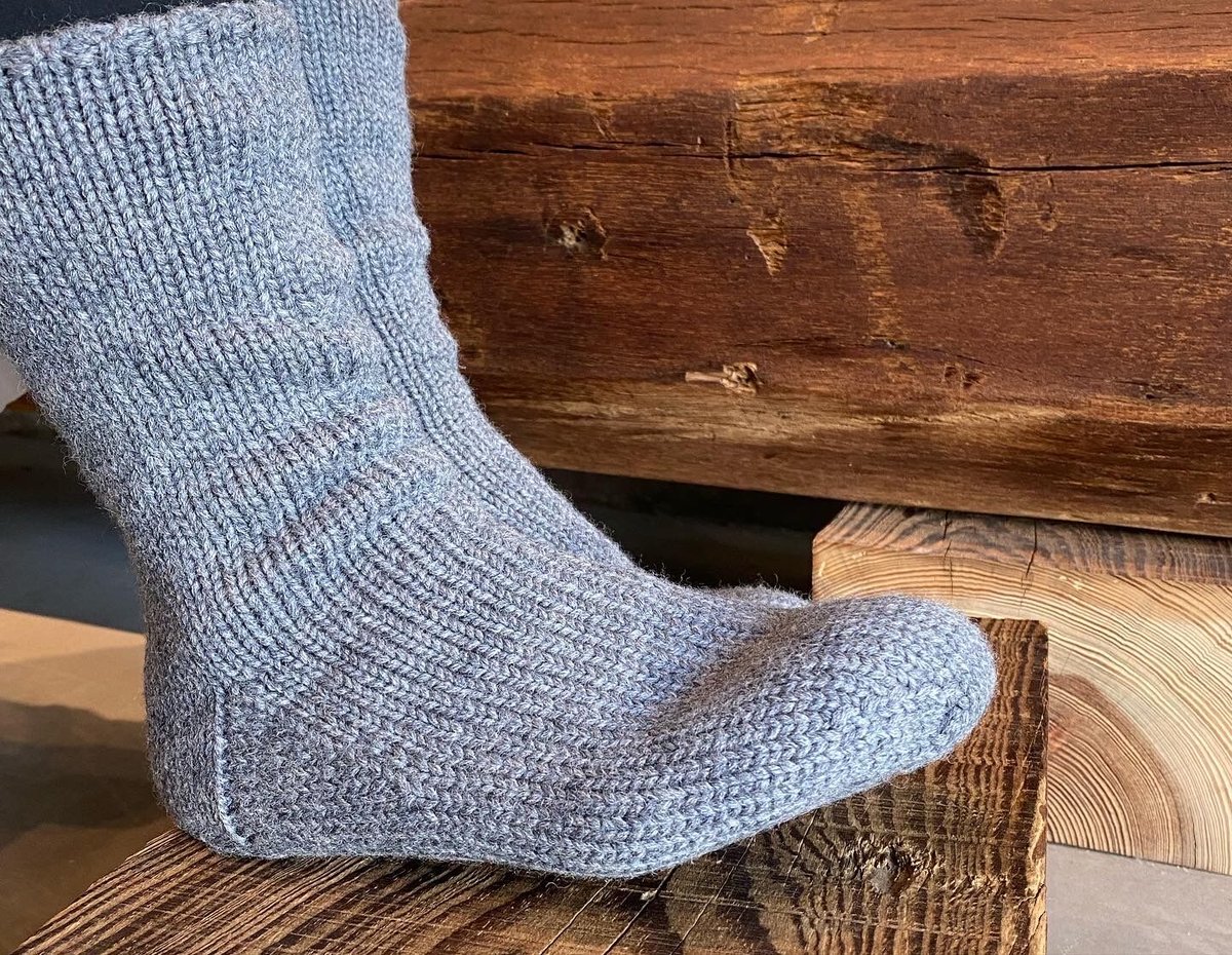 MEG KNITTING さんの手編み靴下