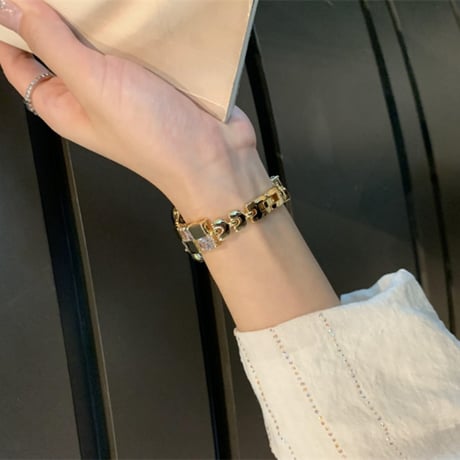 アップル ウォッチ バンド 女性 キラキラ apple watch ブレスレット M228