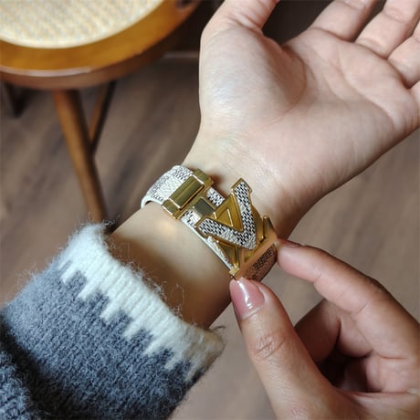 アップル ウォッチ バンド 革 メンズ 女性 apple watch SE バンド おしゃれ M247