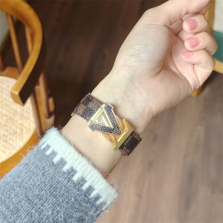 アップル ウォッチ バンド 革 メンズ 女性 apple watch SE バンド おしゃれ M247