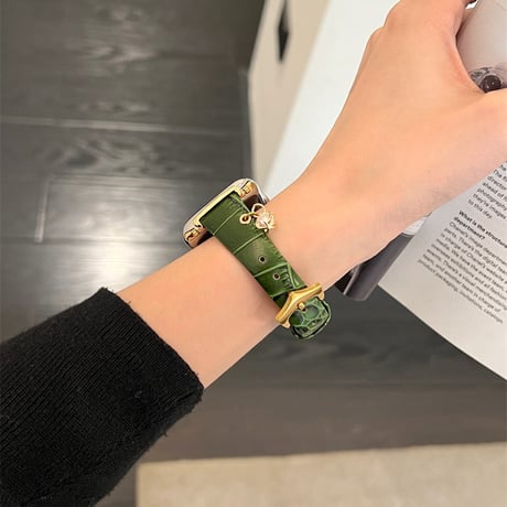 アップル ウォッチ シリーズ 10 バンド レザー apple watch バンド 可愛い チャーム付き M078