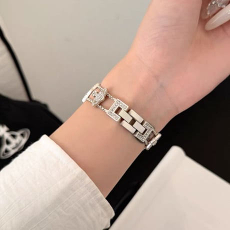 アップル ウォッチ ブレスレット 女性 人気 apple watch se バンド おすすめ M246