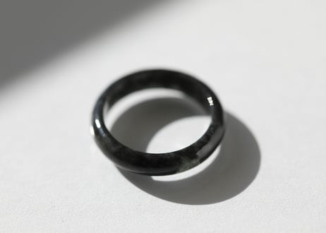 ミャンマー産 黒翡翠のリング