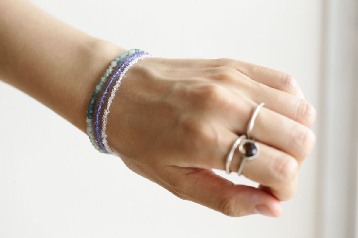 11/22お取り置き済み アクアマリン ブレスレット 【鳥の羽