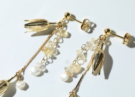 【con.fei.to】シトリンと淡水パールのピアス