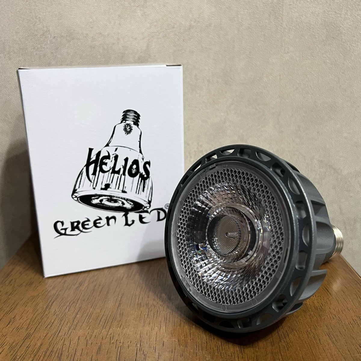 ヘリオスグリーンLED 黒4個　新品、未使用、極美品 Helios Green LED HG24 Black （スポット型植物育成ライト