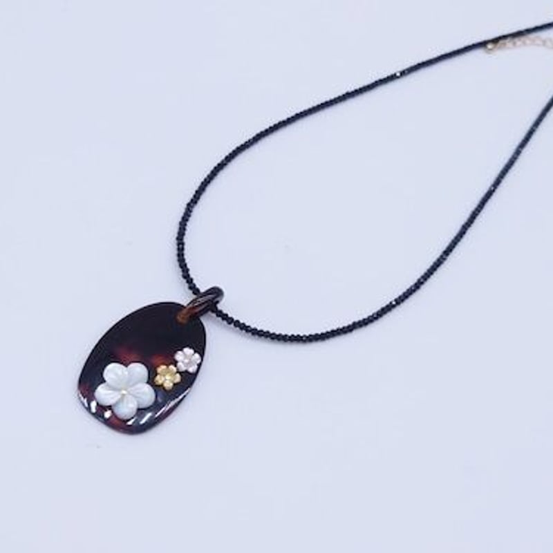 本鼈甲　べっ甲　花甲　大ぶり　約18g　ペンダントトップ 本鼈甲 べっ甲 花甲 大ぶり 約18g ペンダントトップ