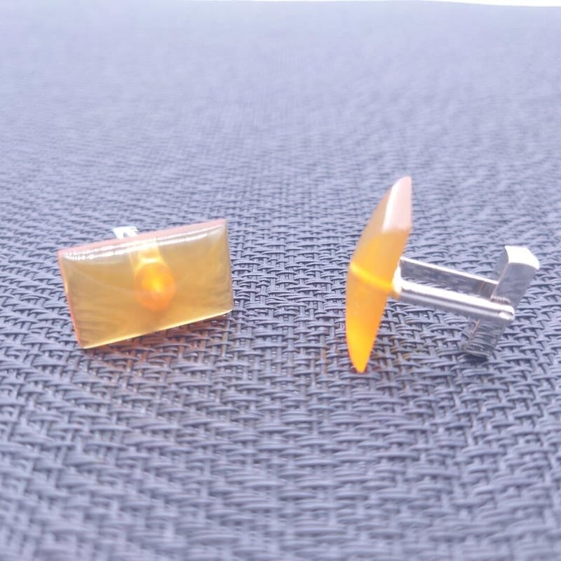 本鼈甲カフスセット 白甲透かし彫楕円ごったま 本鼈甲 カフスボタンとネクタイピンセット - メルカリ