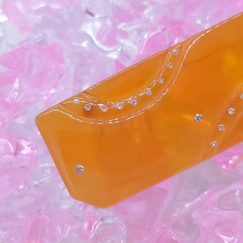 鼈甲のブローチ　大きめ Amazon.co.jp: 本鼈甲 ブローチ 白べっ甲 白甲 ぶどう