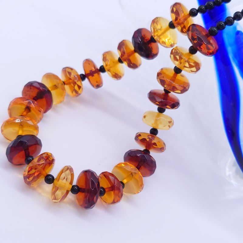 バルト海産グリーンアンバー（琥珀）◇ラウンドカットK14GF Necklace