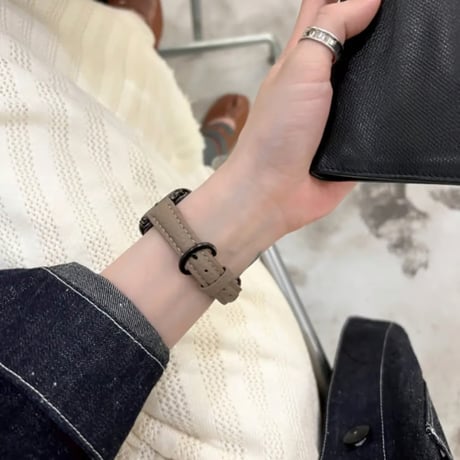 「V708」アップル ウォッチ レザー バンド 女性 apple watch バンド 細い