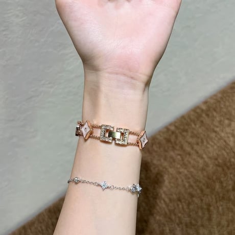 「V728」アップル ウォッチ バンド かわいい 花 apple watchバンド 女性