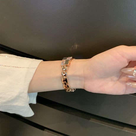 「V658」レディース アップル ウォッチ バンド ジルコン apple watchバンド 可愛い
