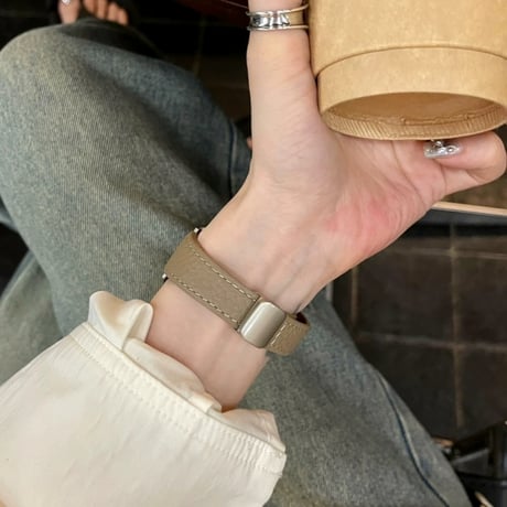 「V661」アップルウォッチバンド マグネット apple watch バンド レザー 女性