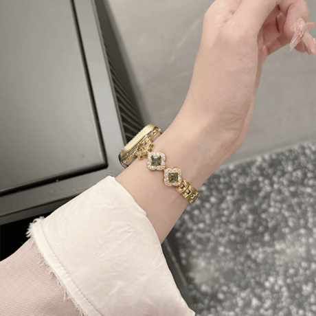 「V672」四葉のクローバー apple watchバンド キラキラ アップル ウォッチ バンド 女性 ブレスレット