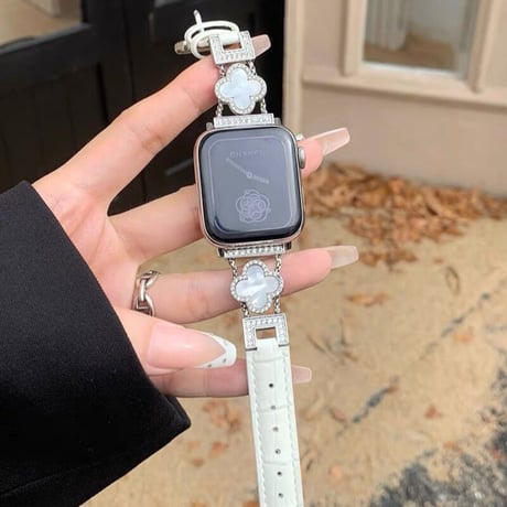 「V501」アップル ウォッチ バンド かわいい 四葉のクローバー apple watch バンド レディース