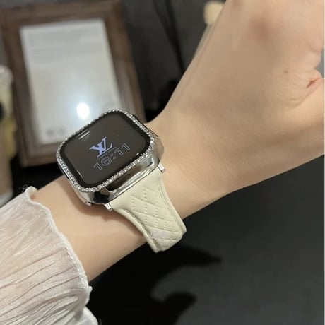 「V690」d バックル アップル ウォッチ バンド 女性 おしゃれ apple watch レザー バンド 「保護カバー付き」