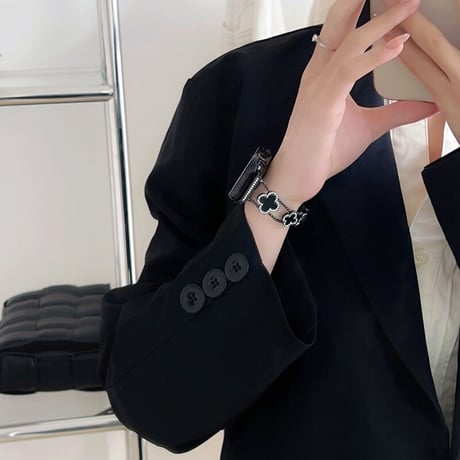 「V025」四つ葉のクローバー Apple Watchバンド  女性 人気 チェーン ベルト