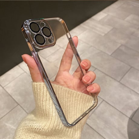 「V135」透明 iphone17/air/16/16pro ケース カメラフィルム付き iphone15pro ハードケース メタリック風 おしゃれ