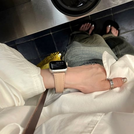 「V661」アップルウォッチバンド マグネット apple watch バンド レザー 女性