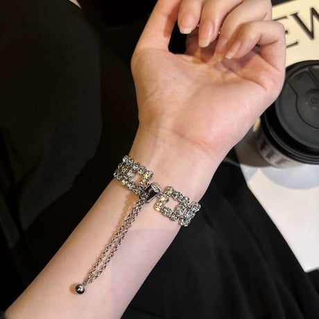 「V500」アップル ウォッチ キラキラ バンド 女性 人気 apple watch バンド かわいい 保護カバー付き