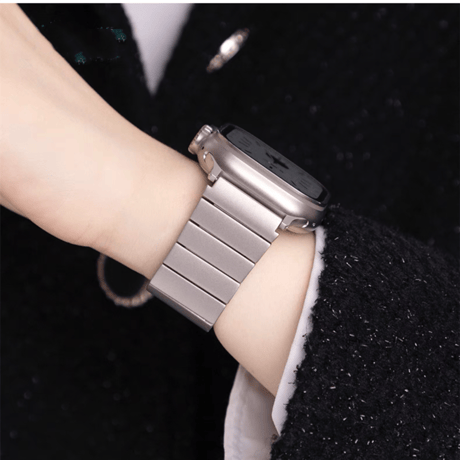 「V691」アップル ウォッチ バンド 高級 apple watch チタン バンド おすすめ 男女兼用
