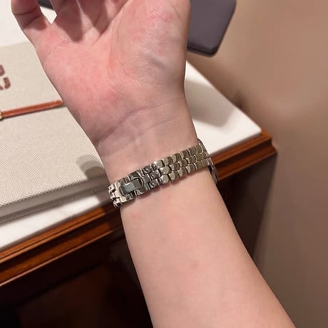 「V732」アップルウォッチバンド ステンレス おしゃれ apple watch s10/s11 バンド おすすめ
