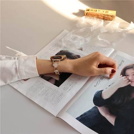 「V191」アップル ウォッチ バンド 女性 人気 四葉のクローバー かわいい apple watch プレスレット バンド+カバー2点セット