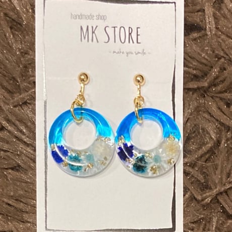 蝶バネイヤリング | STORES