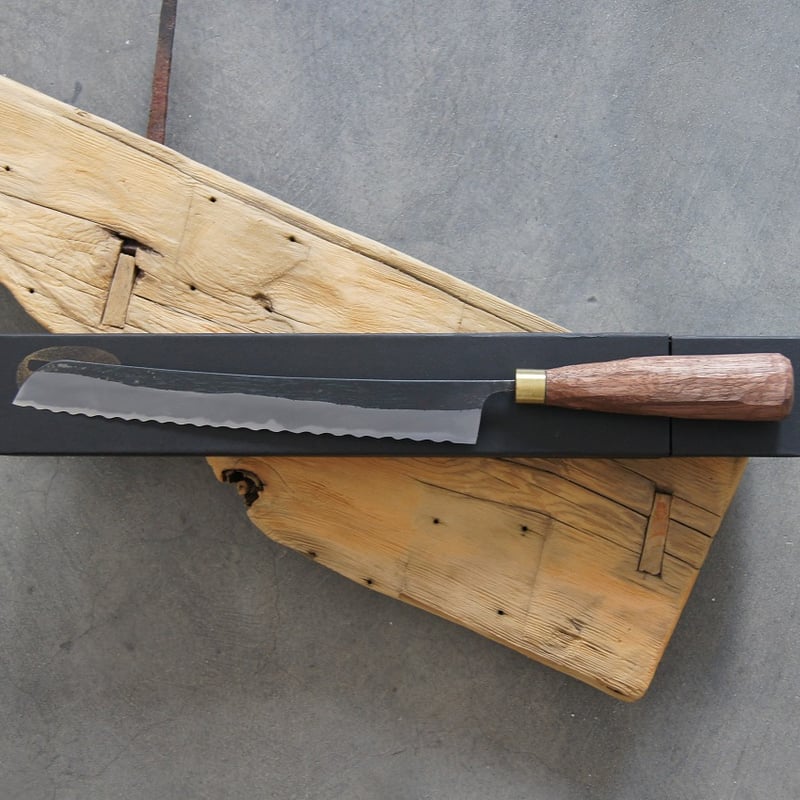 赤畠大徳/黒打ちパン切り包丁210mm | HAKUTO