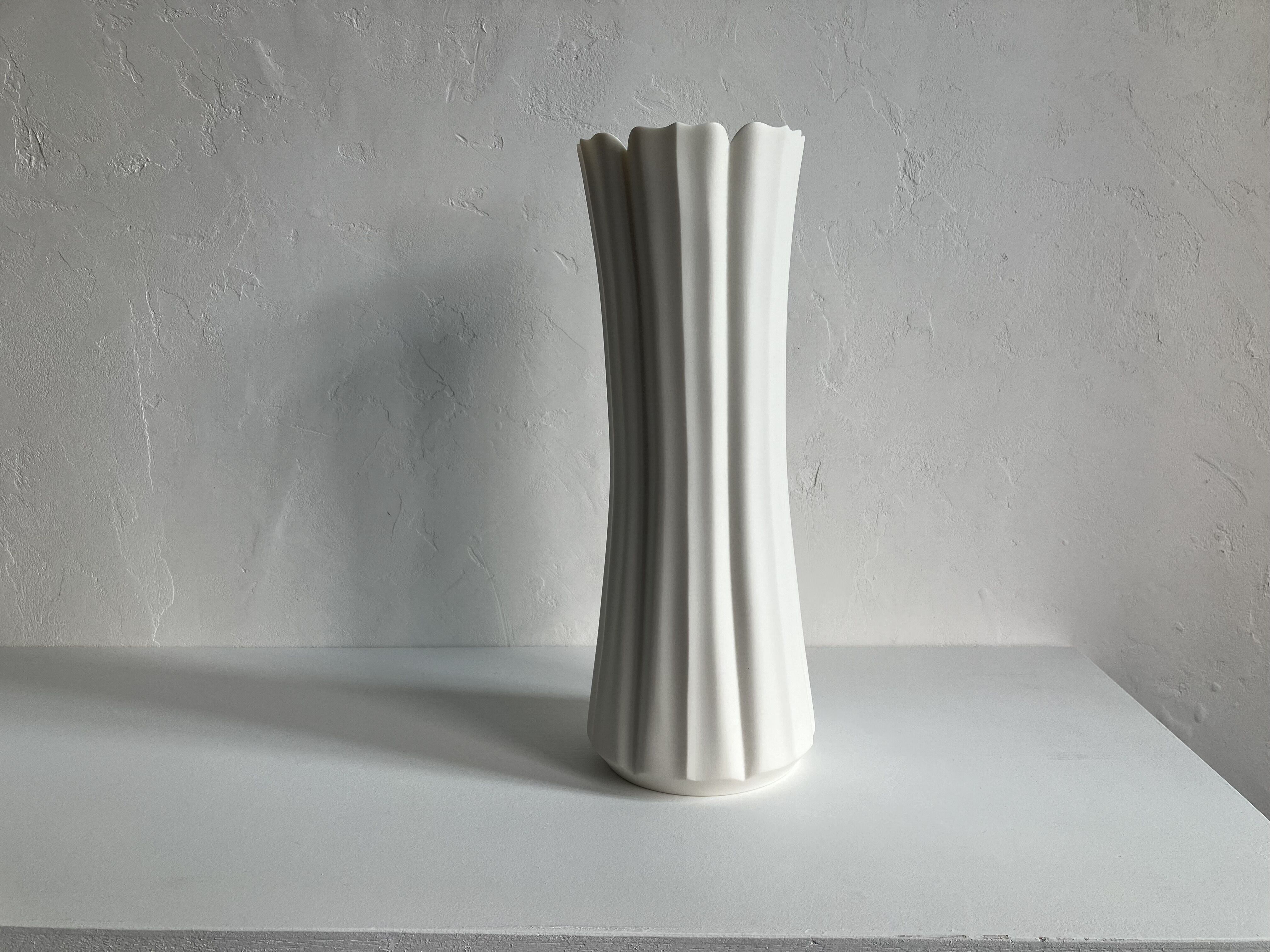 白磁花器　一輪挿し　陶芸　花瓶　若杉聖子作　美品 若杉聖子/花器（ブーケ） | HAKUTO