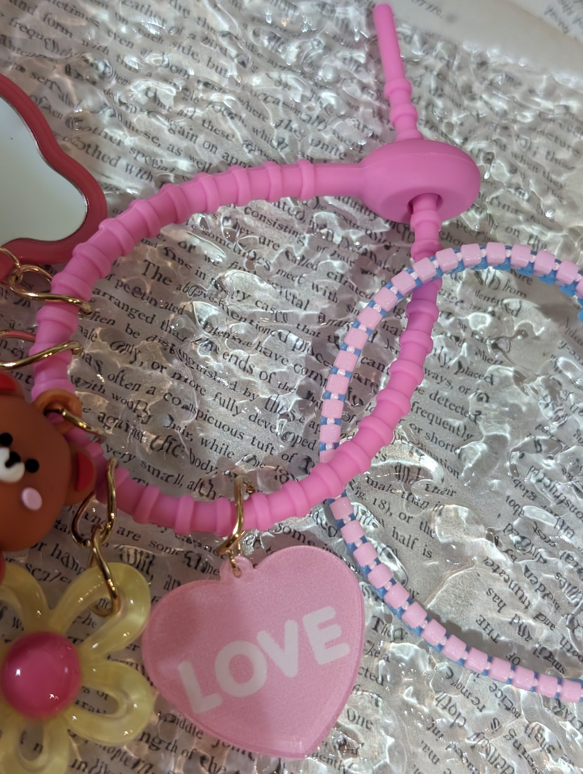 まりん❀秘密のヒーリング虹エナジーバンバン！キーホルダー♡ 2／8b ペアキーリング JAPANver． CHILL｜【ハンズネットストア】