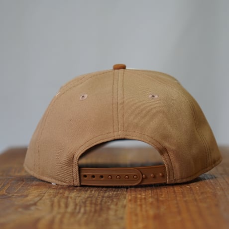 NEW ERA・ニューエラ　9FORTY A-Frame Pancakes ロサンゼルス・ドジャース トーステッドピーナッツ/ワインコーク カーキバイザー