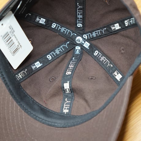 NEW ERA・ニューエラ 9THIRTY フラッグロゴ ウーブンパッチ Washed Duck ブラウンスエード