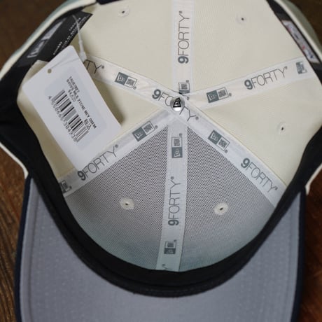 NEW ERA・ニューエラ　9FORTY MLB 2-Tone ニューヨーク・ヤンキース クーパーズタウン ワインコルク ネイビーバイザー  14667827
