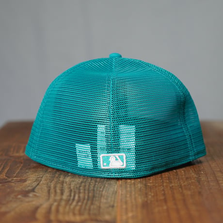 NEW ERA・ニューエラ　59FIFTY トラッカー Beautiful Beach ニューヨーク・ヤンキース ティールブリーズ