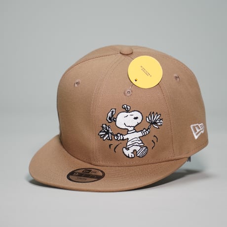 NEW ERA・ニューエラ　Youth 9FIFTY PEANUTS ピーナッツ スヌーピー クロームホワイト カーキ