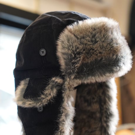 NEW ERA・ニューエラ　トラッパー コーデュロイ　The Trapper CORDUROY  NEW ERA ロゴ ブラック（Lサイズ）